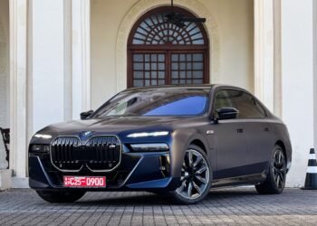 BMW M760e xDrive – Luxury & Power - Full Spec 2025 Model